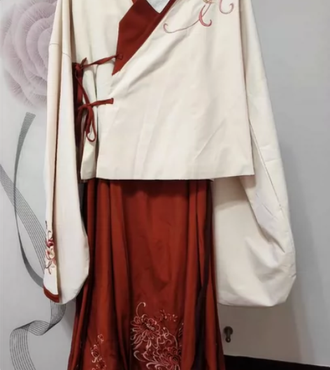 汉尚华莲汉服，芙蓉月上衣 一套上衣+马面买...