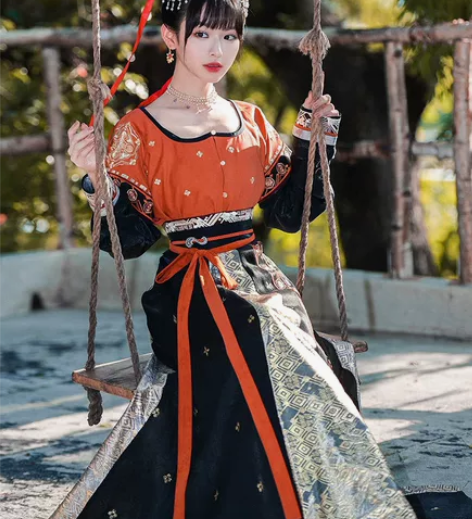 十三余小豆蔻儿 [长毋相忘]绣花圆领衫半臂...