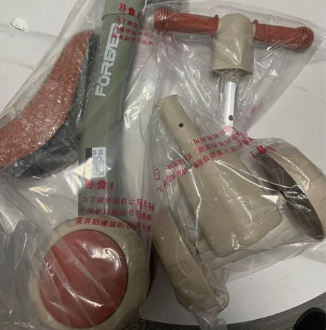 儿童滑行车全新未拆封,低价出 感兴趣的话点...