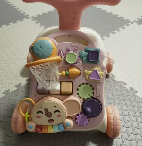 婴儿学走车，几乎全新，30 自提 感兴趣的...