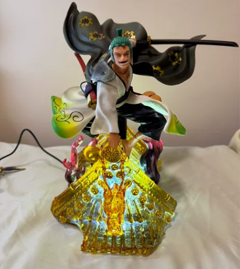 GK航海王和之国屋顶索隆王和服三刀流模型摆...