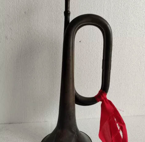 老铜号冲锋号 年代不祥 品相见照片 年代久...