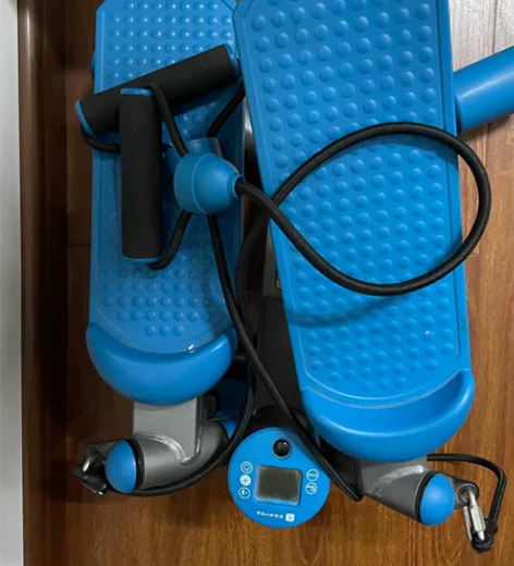 健步机 ，很新。都没怎么用。转让哦。市区交...