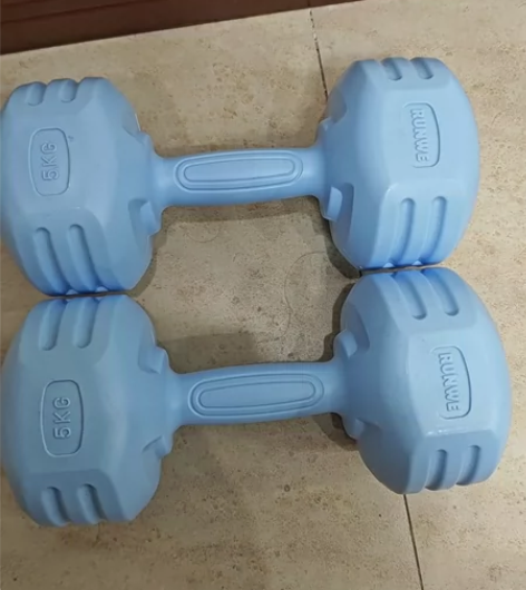 哑铃5㎏一对 感兴趣的话点“我想要”和我私...