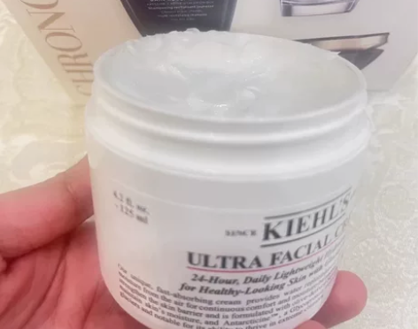 科颜氏高保湿霜  打开用了两次，太多霜了，...