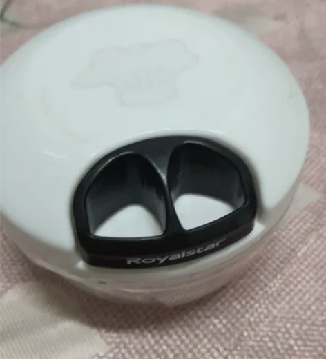 荣事达家用手动拉蒜器，电吹风，九成新 感兴...