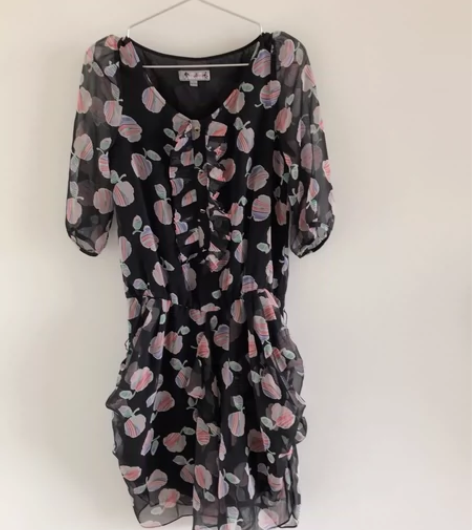 中袖花苞连衣裙，165/88A 平铺胸围4...