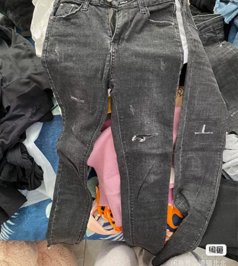 铅笔裤牛仔裤，紧身裤，都是26M码，10块...