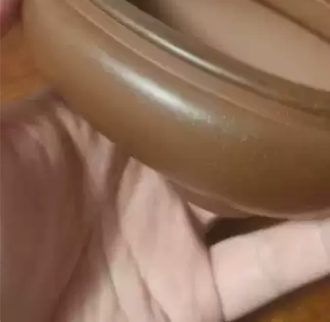 (编号盆)小圆腰蒲包口,中国宜兴加剑英款。...