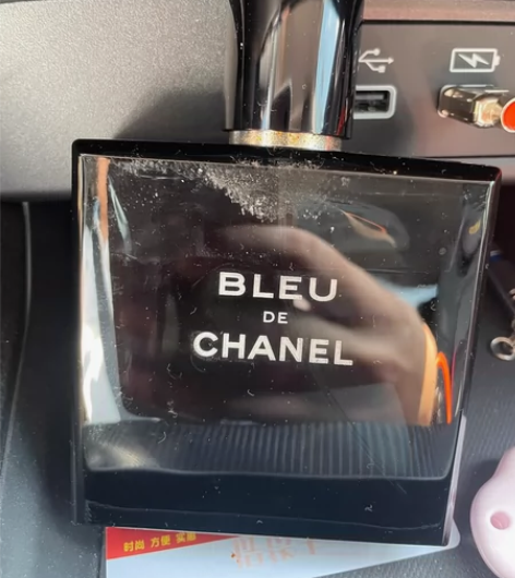 正品香奈儿男士古龙香水，2022年购买的，...