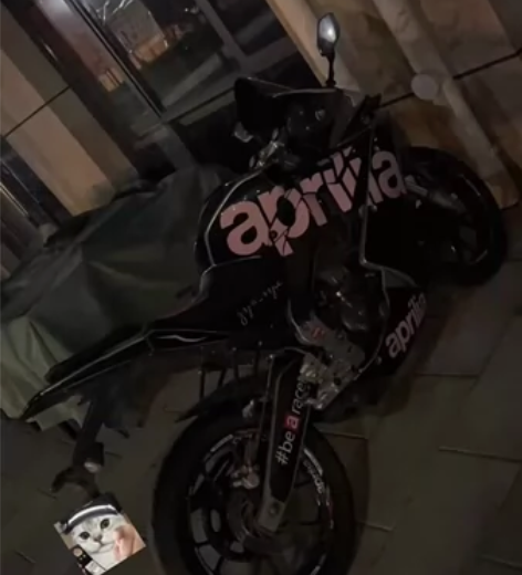 19年gpr150 阿普利亚黑粉配色  刹...