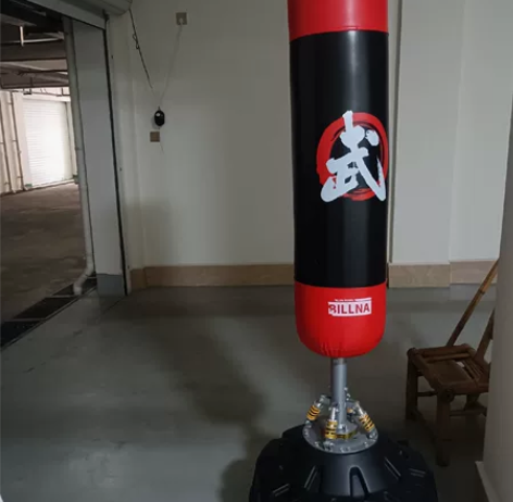 拳击沙袋立式家用沙包！用过！没装过沙或水！...
