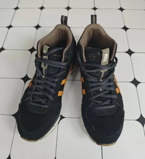 鬼冢虎 高帮 运动鞋，39码，适合平时38...