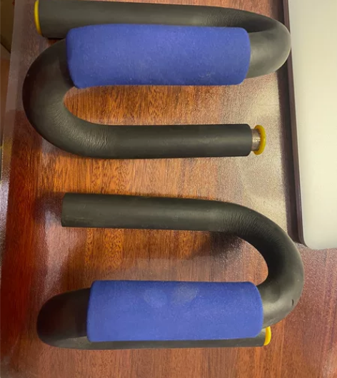 闲置处理，S型俯卧撑支架，没用过，打开包装...