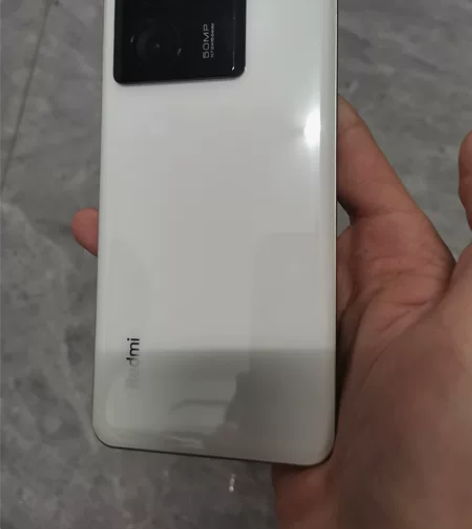 出红米k60至尊版12+256g 去年8月...