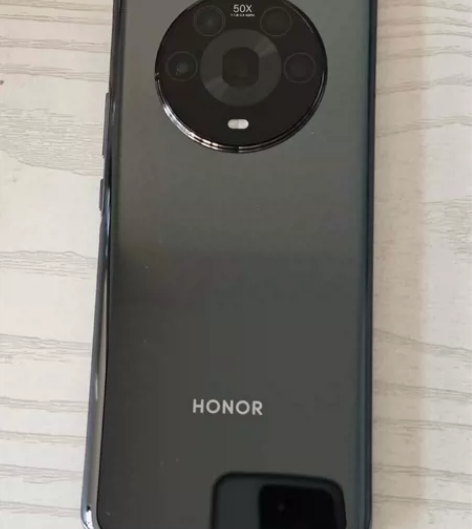 出一台自用荣耀magic4，12＋256，...