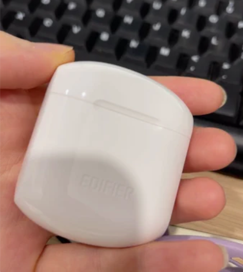 为啥没人买呀，超新的，漫步者耳机，没有任何...