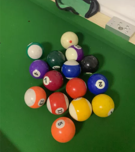 闲置台球1到14号带白球，可单卖 感兴趣的...