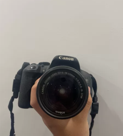 佳能的一款相机圈口是55mm九五新 感兴趣...