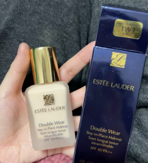 dw粉底液 包邮所见即所得??全新未拆封E...