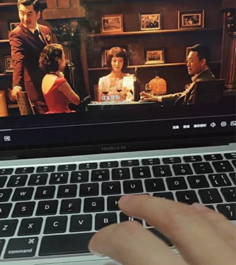 基本全新  使用不到15个小时 感兴趣的话...