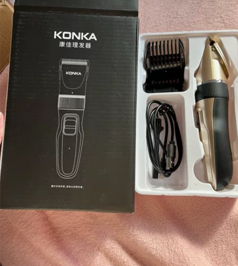 康佳理发器 买来就用了一次 全套都在 二手...