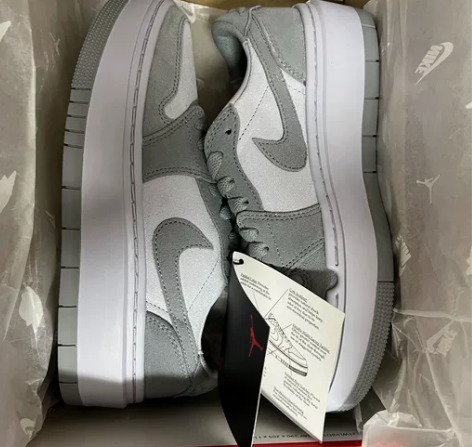 全新正品未穿nike耐克2023女子WMN...