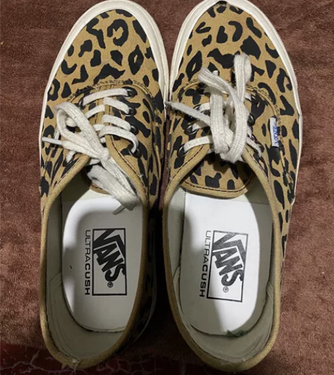 Vans豹纹板鞋 淘宝上买的，因为我的脚比...