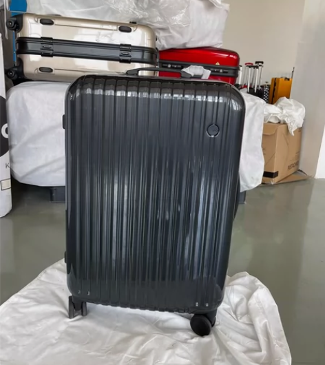 ito行李箱25寸黑色，行李箱/旅行箱/拉...