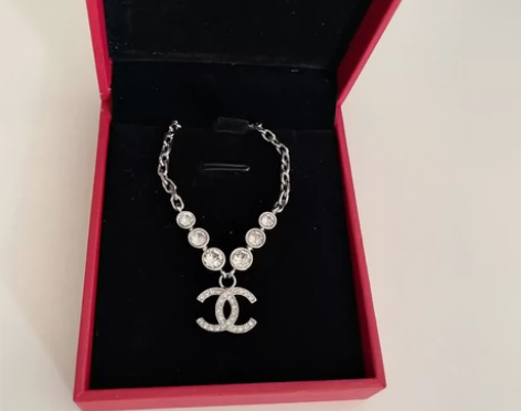 xiang 钻石项链 银色 感兴趣的话点“...