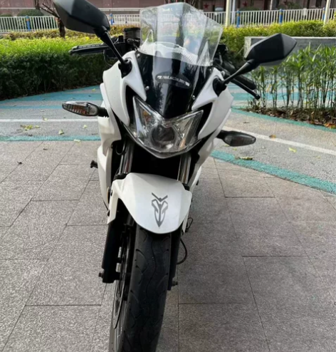 诚心想要的联系,价格可以谈!车子除了外观有...