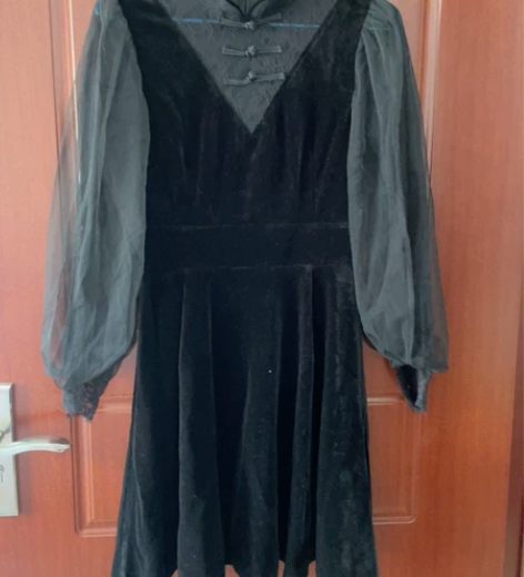 ?丝绒连衣裙秋冬女装高端礼服年会法式显瘦气...
