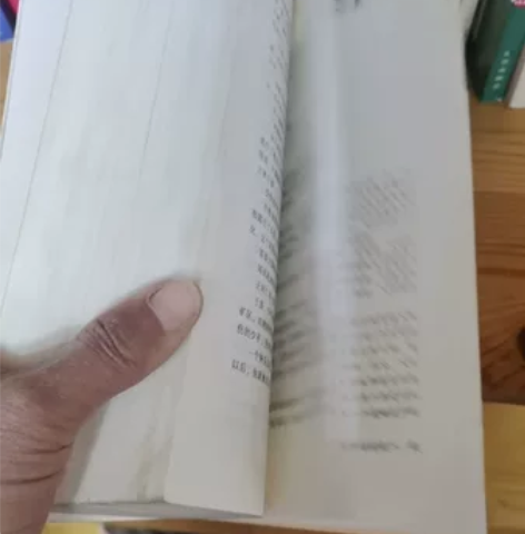 平凡的世界，普及版，一本，12元。不包邮。...