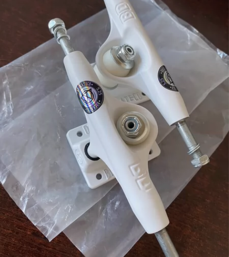 BD西班牙滑板单空支架 全新，装饰取消，暂...