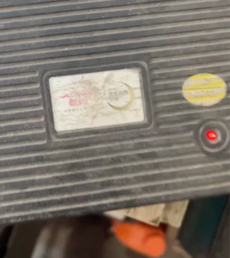 出二手爱玛原装72/32铅酸电池充电器！保...