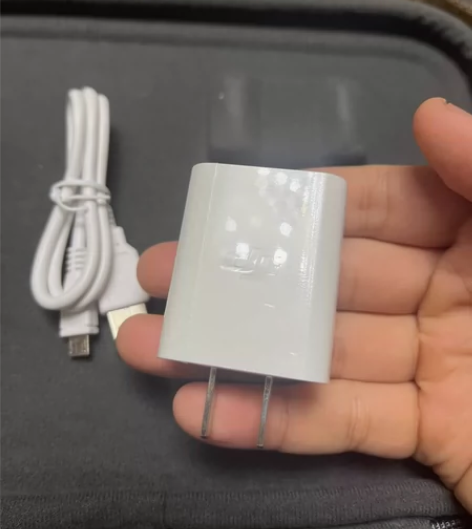 大疆mini1原装充电器和原装数据线一套,...