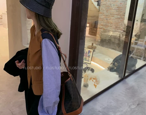 FLO定制 英伦小腔调 时髦单品三种拼接羊...