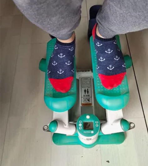 计数踏步机，纯铁，在家锻炼使用，搬家太重，...