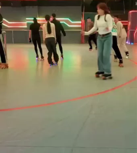 长春市万达广场轮滑场会员卡，价值500的卡...