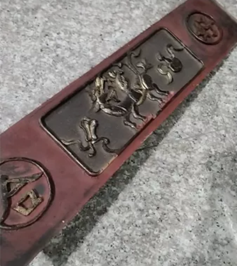 清代描金南木花板议价 感兴趣的话点“我想要...