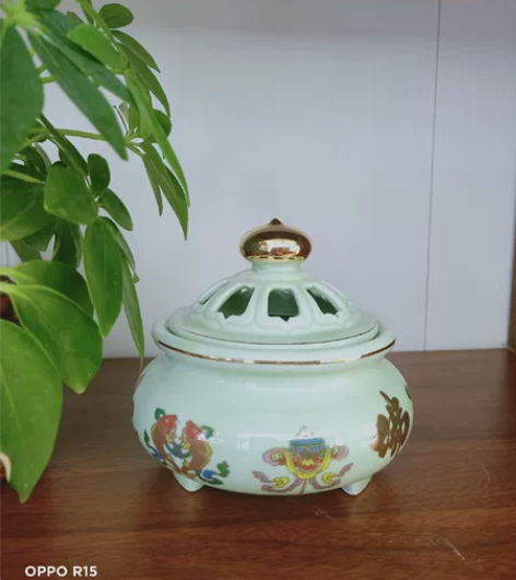 熏香炉，陶瓷，撤店处理， 感兴趣的话点“我...