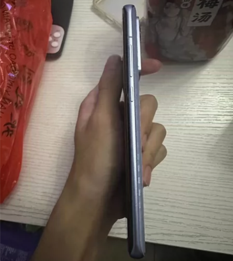 MIUI/小米 小米12 感兴趣的话点“我...