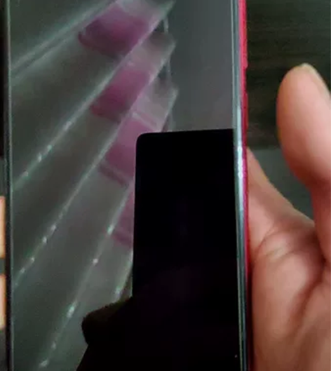 闲置手机:vivoZ1 原装未拆机,轻微磕...