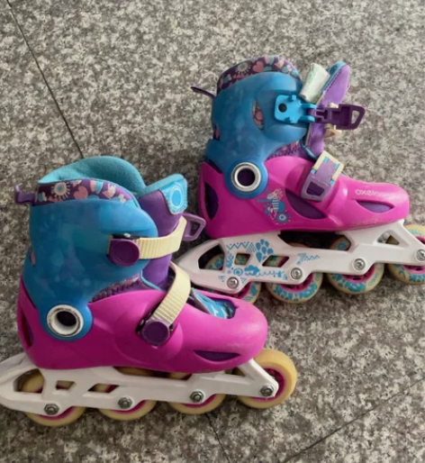 迪卡侬轮滑鞋，28-30码，挺新，表面只是...