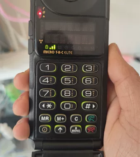 摩托罗拉168VA 古董怀旧机  无拆无修...