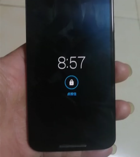 有一部摩托罗拉手机不知道什么型号的正常使用...