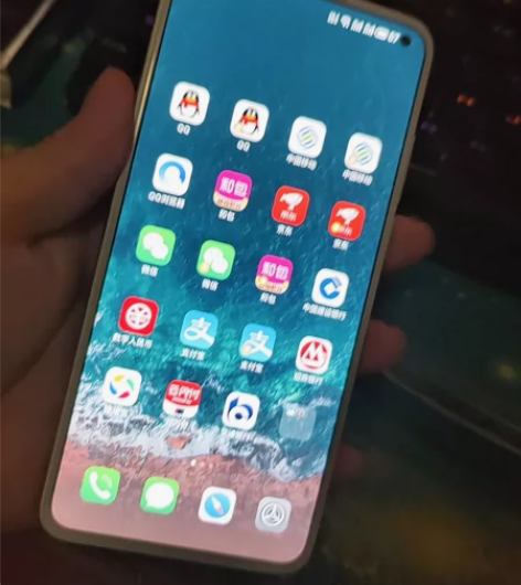 魅族17顶配，白色超级漂亮，自用没有任何问...