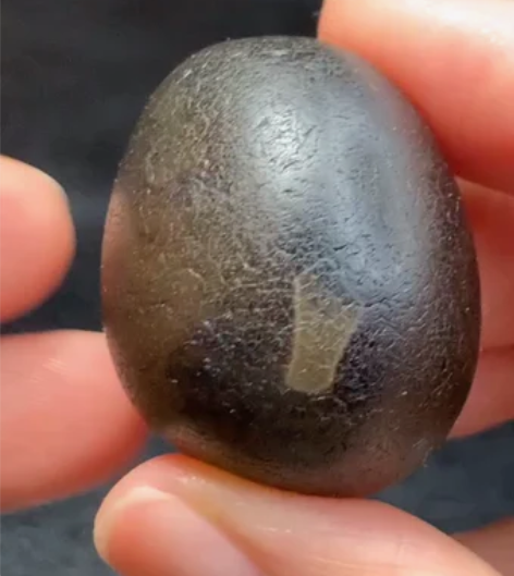 马达加斯加玛瑙原石42克，无伤圆球可手把，...