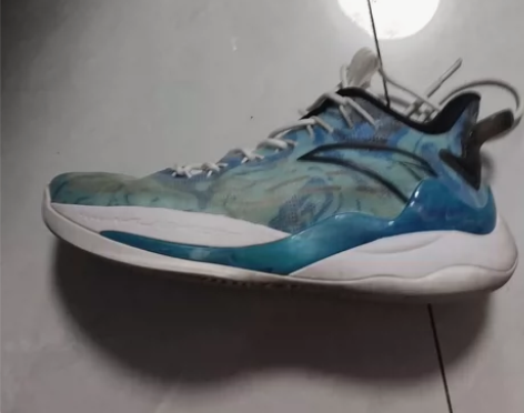 自穿安踏见山2 40码，无盒橙色自定，鞋底...