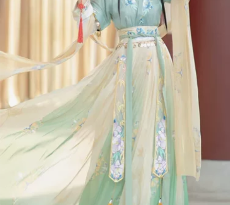 只穿过一次，可小刀，吊牌齐全，送自己买的发...